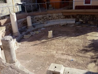 Βάνδαλοι κατέστρεψαν αρχαιολογικό χώρο στη Μυτιλήνη